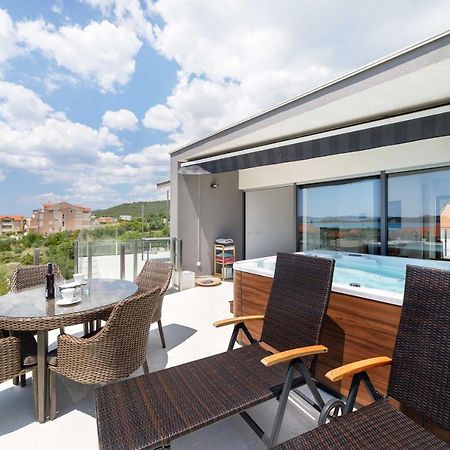 Villa Aliara Jacuzzi Apartment Vodice Zewnętrze zdjęcie