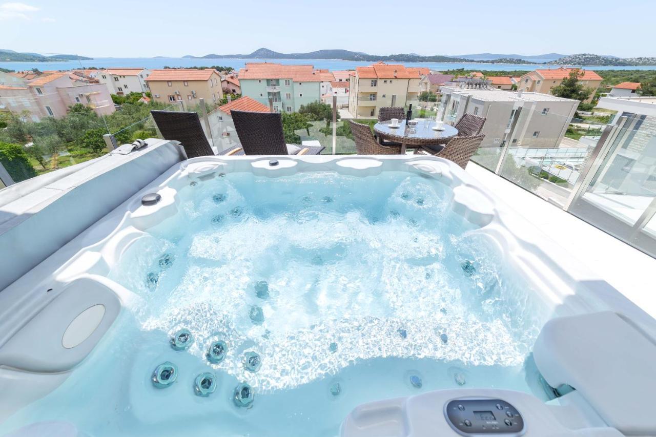 Villa Aliara Jacuzzi Apartment Vodice Zewnętrze zdjęcie